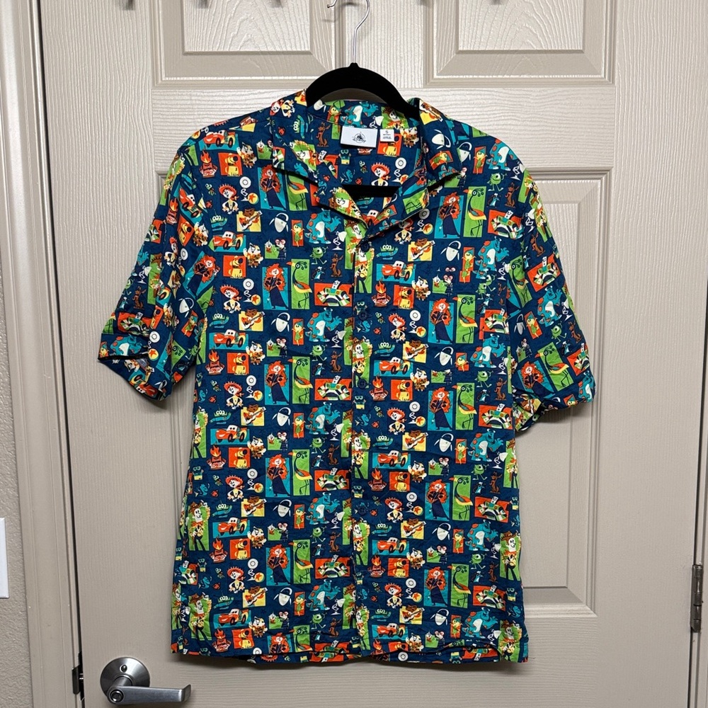Disney | Pixar Button Up Shirt in Small